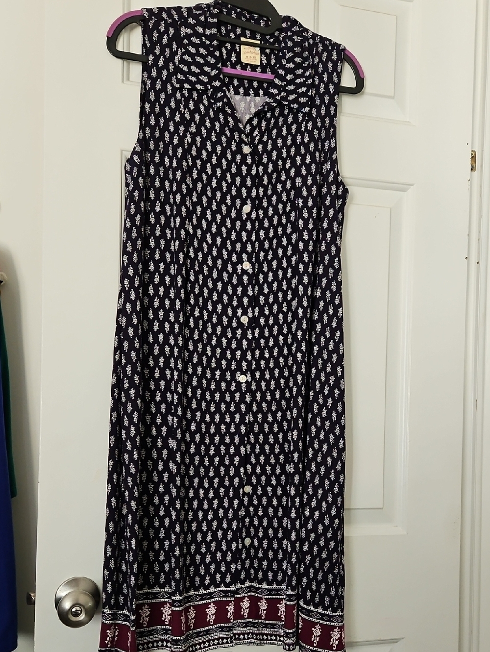 Faded Glory Navy Sleeveless Button-Front Midi Dress with White Print